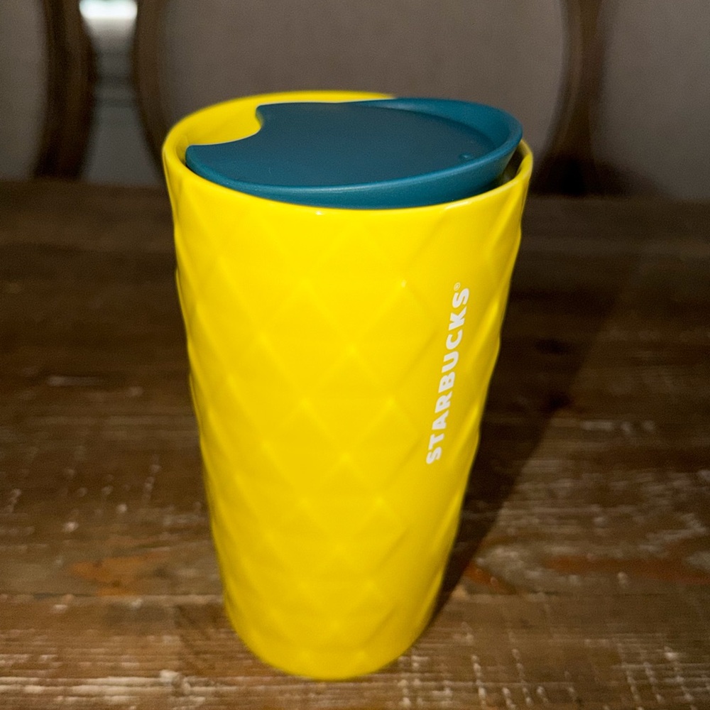 NEW Starbucks Hawaii Limited Edition Pineapple Ceramic 12 oz Tumbler